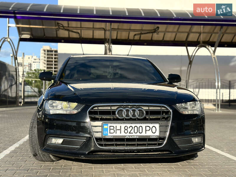 Седан Audi A4 2012 в Одесі
