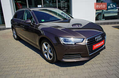 Универсал Audi A4 2018 в 