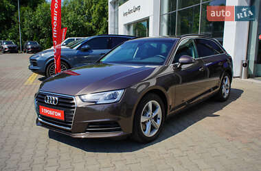 Универсал Audi A4 2018 в 