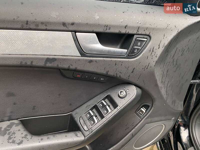 Седан Audi A4 2015 в Львове
