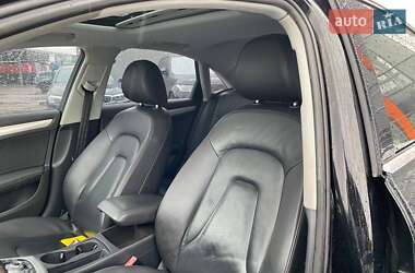 Седан Audi A4 2015 в 