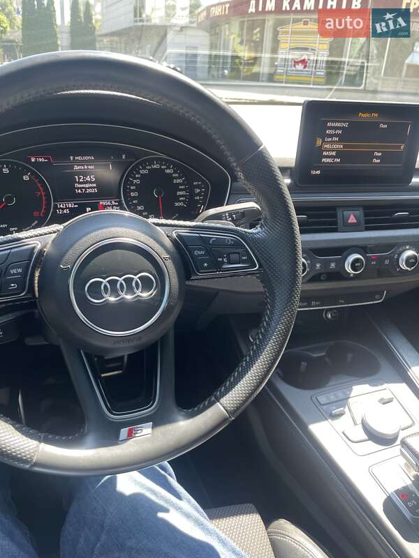 Седан Audi A4 2017 в Харкові