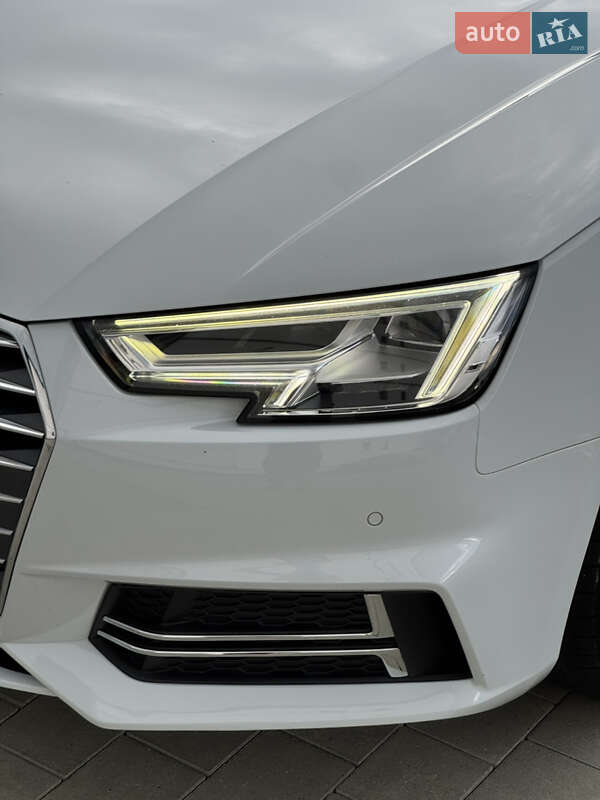 Седан Audi A4 2016 в Мукачево