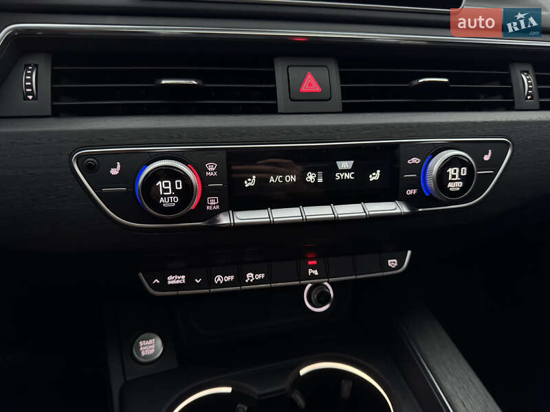 Седан Audi A4 2016 в Мукачево
