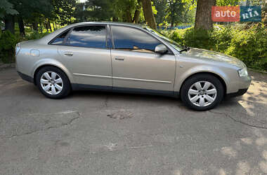 Седан Audi A4 2001 в 