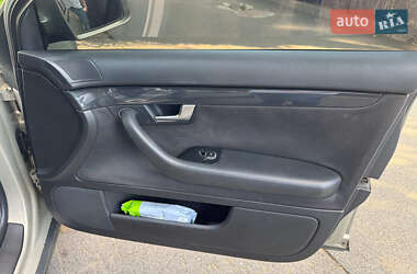 Седан Audi A4 2001 в 