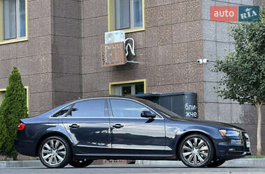 Седан Audi A4 2014 в Одесі