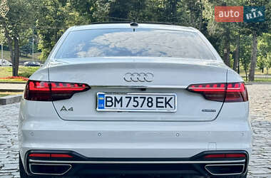 Седан Audi A4 2022 в 