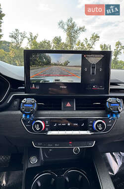 Седан Audi A4 2022 в 