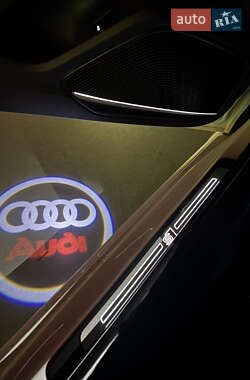 Седан Audi A4 2022 в 
