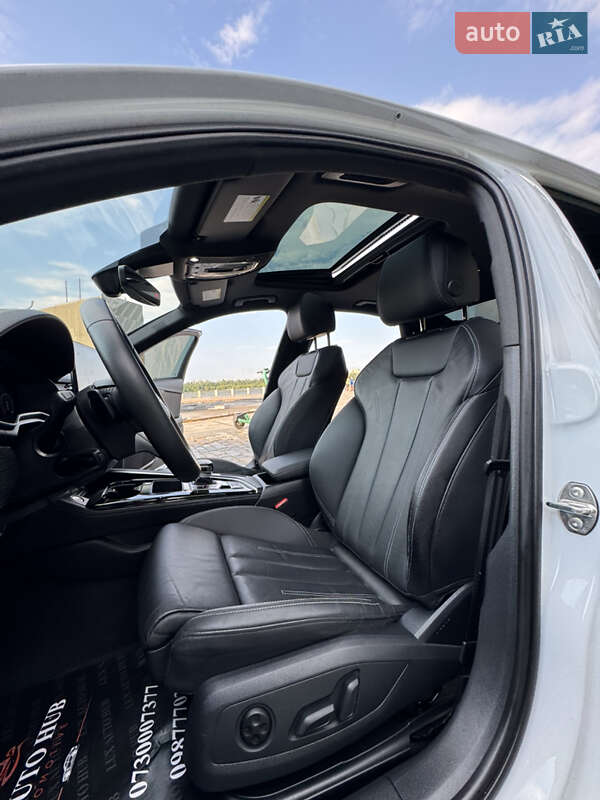 Седан Audi A4 2022 в Киеве