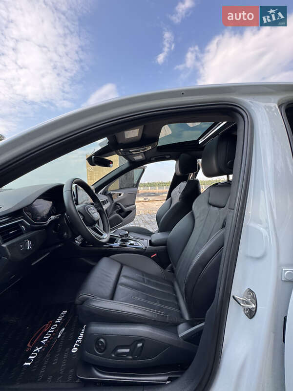 Седан Audi A4 2022 в Киеве
