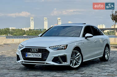Седан Audi A4 2022 в 