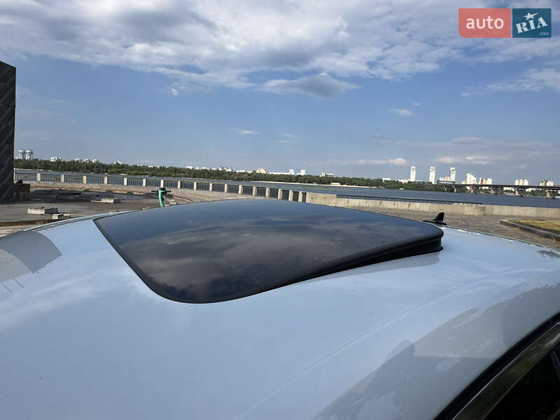 Седан Audi A4 2022 в Киеве