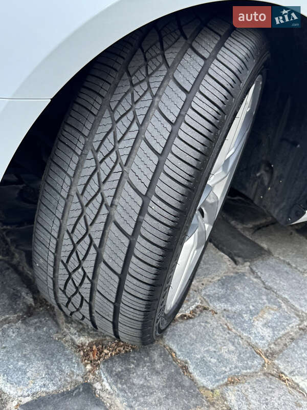 Седан Audi A4 2022 в Киеве