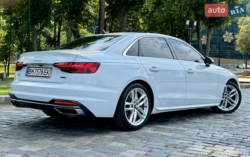 Седан Audi A4 2022 в Киеве