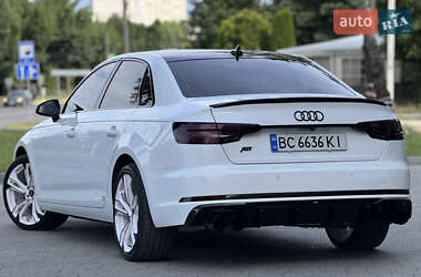 Седан Audi A4 2019 в 