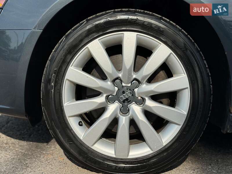 Седан Audi A4 2010 в Виннице