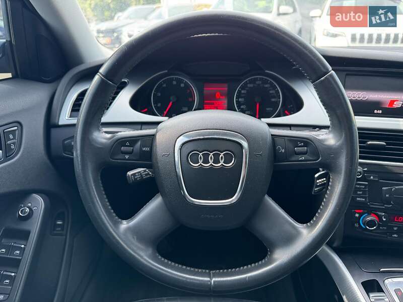 Седан Audi A4 2010 в Виннице