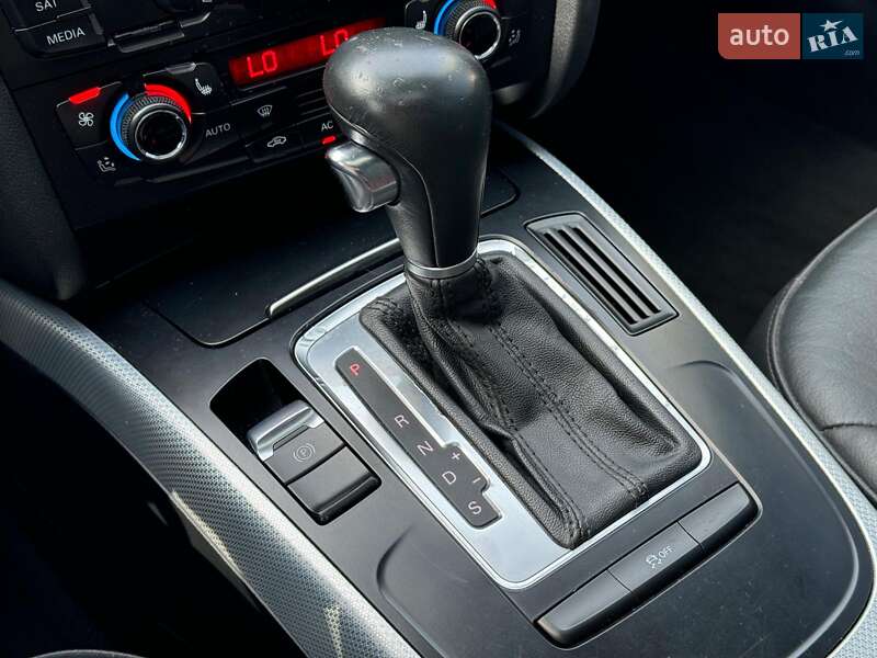 Седан Audi A4 2010 в Виннице