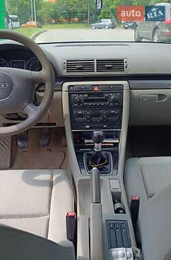 Седан Audi A4 2002 в 