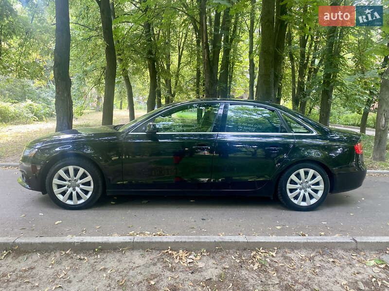 Седан Audi A4 2010 в Києві