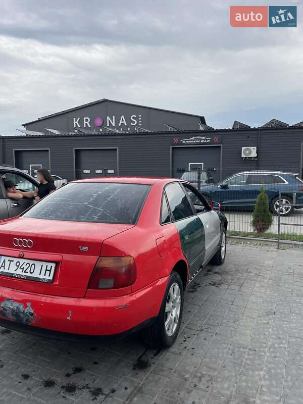 Седан Audi A4 1998 в Ивано-Франковске