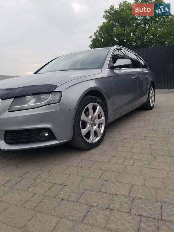 Универсал Audi A4 2011 в Бучаче