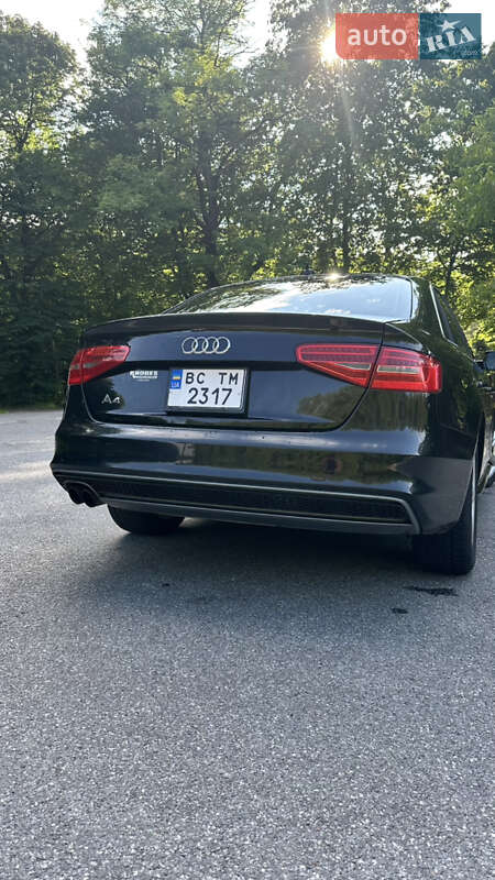Седан Audi A4 2013 в Трускавці