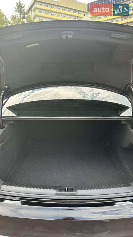 Седан Audi A4 2013 в Трускавці