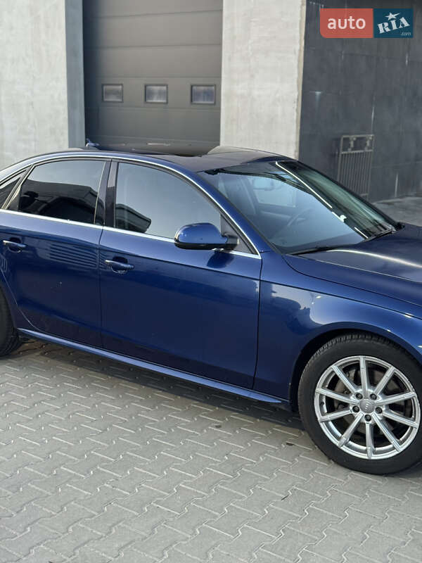 Седан Audi A4 2014 в Киеве