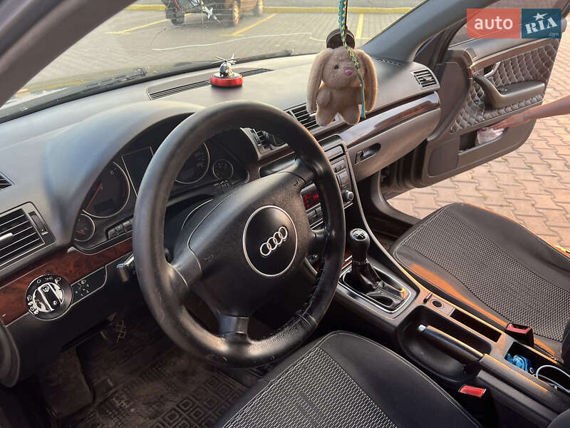 Седан Audi A4 2001 в Полтаве