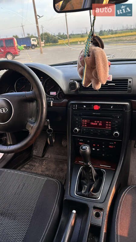 Седан Audi A4 2001 в Полтаве