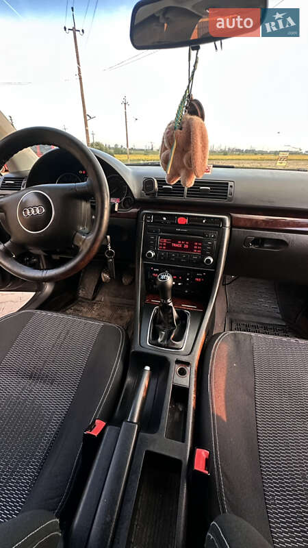 Седан Audi A4 2001 в Полтаве