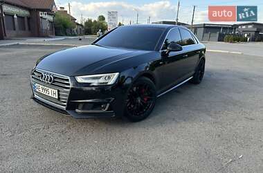 Седан Audi A4 2017 в Львові