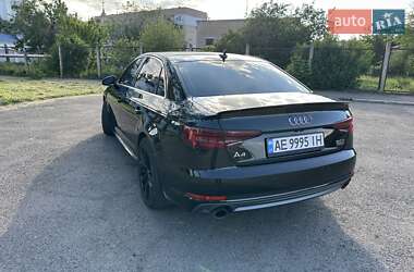 Седан Audi A4 2017 в 