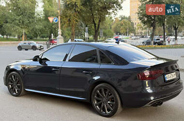 Седан Audi A4 2014 в 