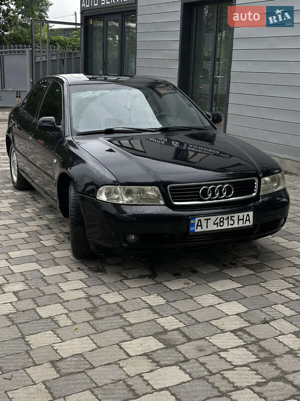 Седан Audi A4 2000 в Івано-Франківську