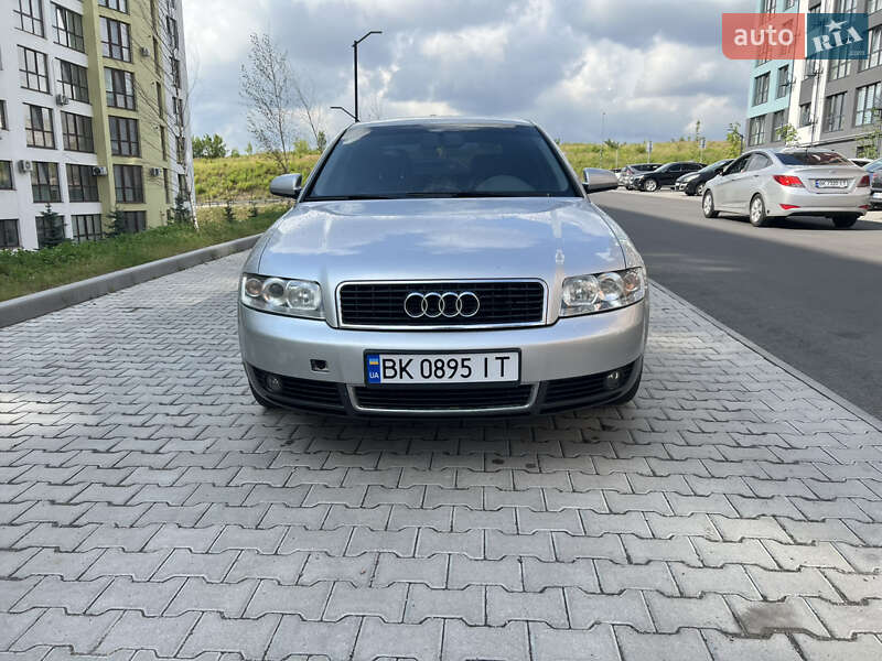 Седан Audi A4 2000 в Ровно