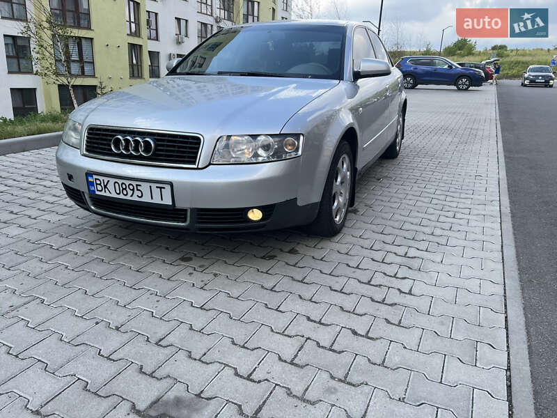 Седан Audi A4 2000 в Ровно