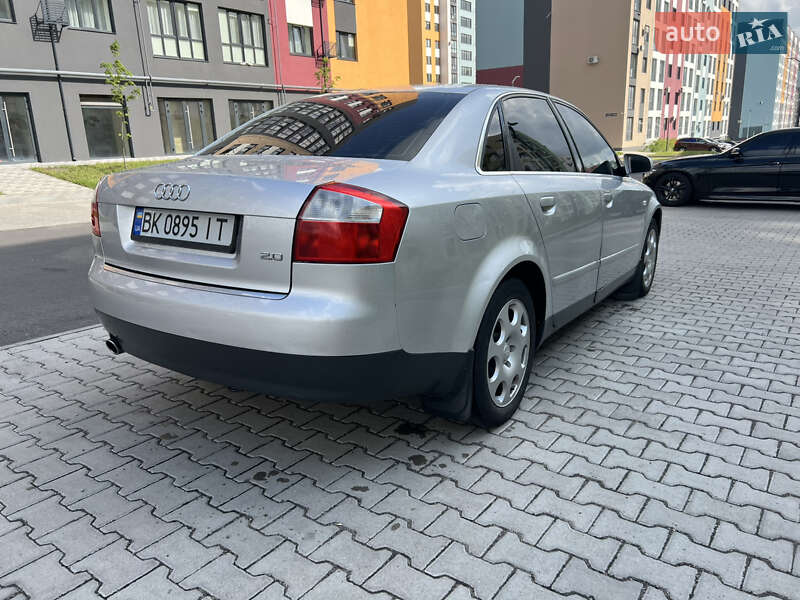 Седан Audi A4 2000 в Ровно