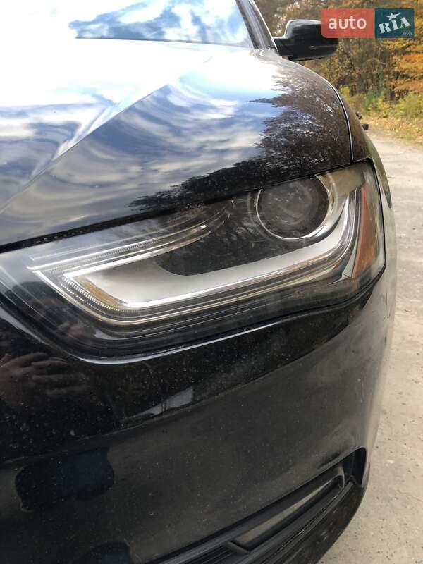 Седан Audi A4 2013 в Львові