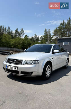 Седан Audi A4 2004 в 
