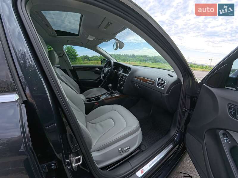 Седан Audi A4 2013 в Львові