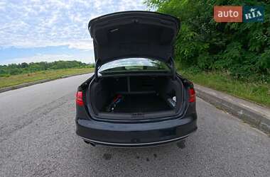 Седан Audi A4 2013 в 