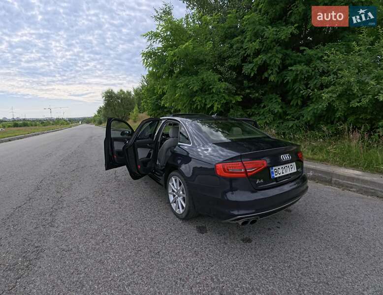 Седан Audi A4 2013 в Львові