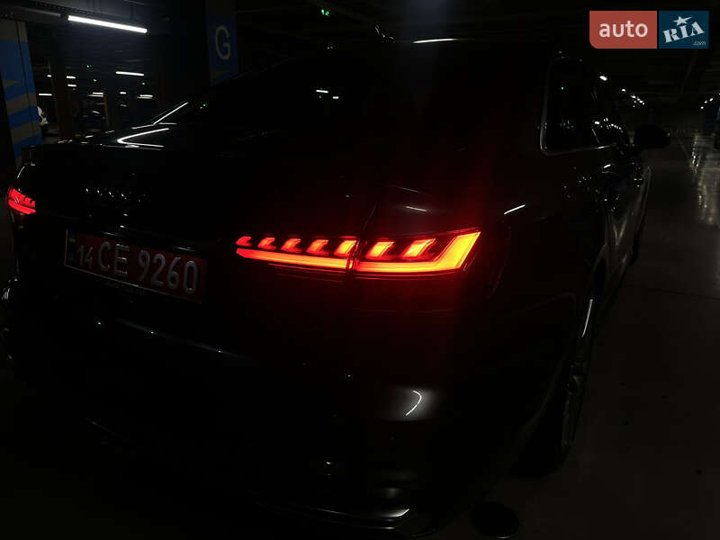 Седан Audi A4 2020 в Львові