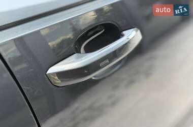 Седан Audi A4 2017 в 