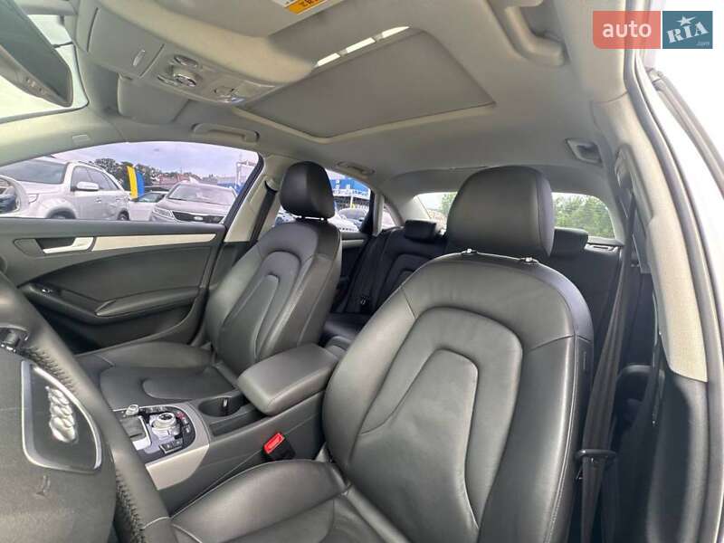 Седан Audi A4 2014 в Киеве