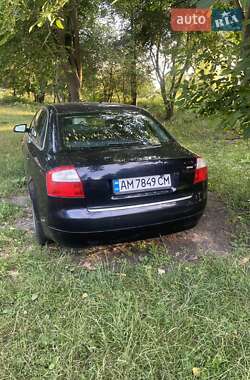 Седан Audi A4 2001 в 
